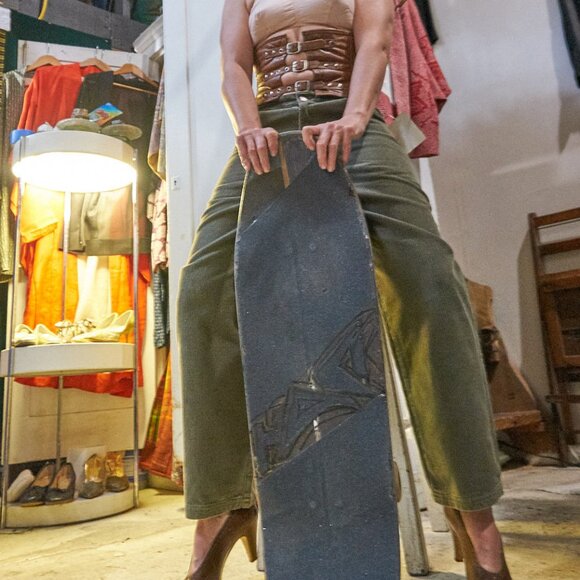 1990s Green Corduroy Deadstock Gotcha Pants - Picture 8 of 10